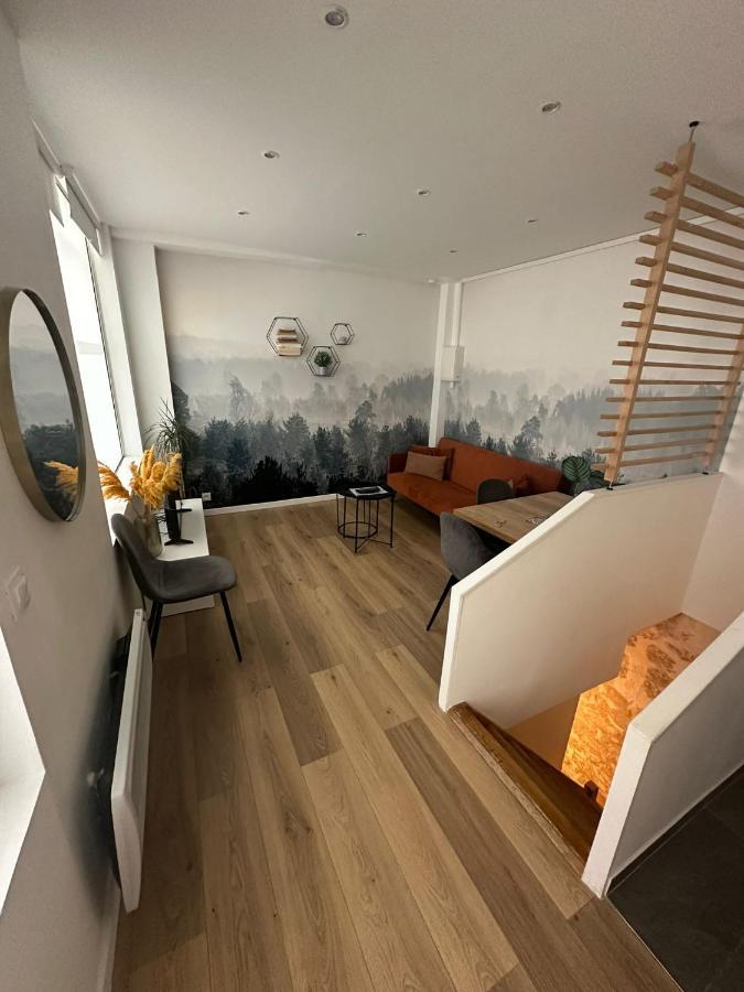 Modern And Warm Fully Renovated Split Level Apart Steps Away From The Grands Boulevard Appartement Parijs Buitenkant foto