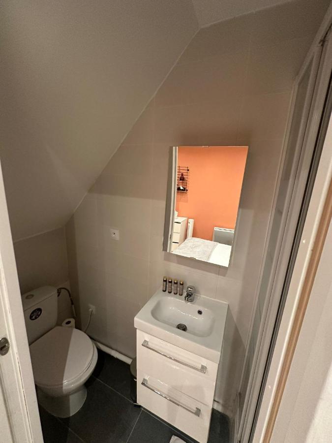 Modern And Warm Fully Renovated Split Level Apart Steps Away From The Grands Boulevard Appartement Parijs Buitenkant foto