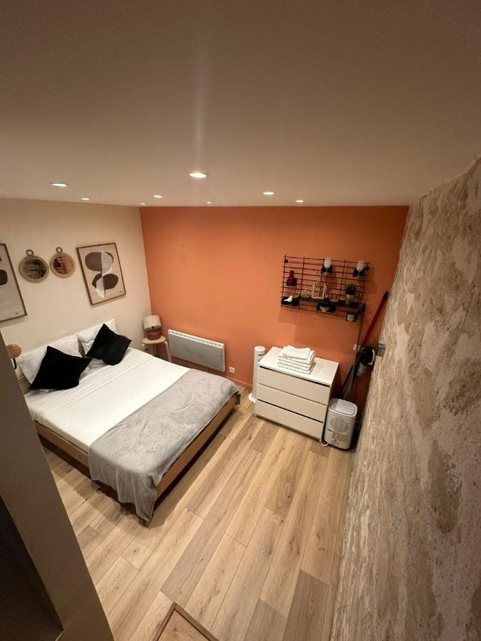 Modern And Warm Fully Renovated Split Level Apart Steps Away From The Grands Boulevard Appartement Parijs Buitenkant foto
